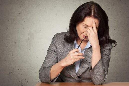 Frequenti mal di testa e attacchi di emicrania? Attenzione alla tiroide!