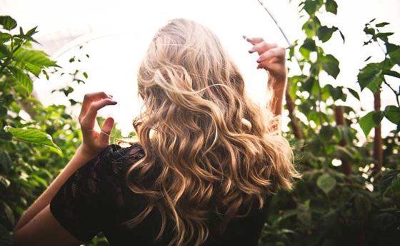 Cosa mangiare per avere capelli sani e forti