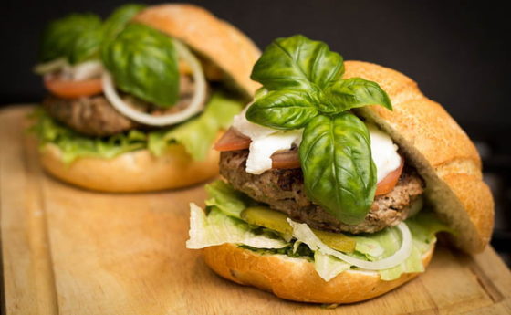 Una startup olandese ha creato una bistecca in laboratorio